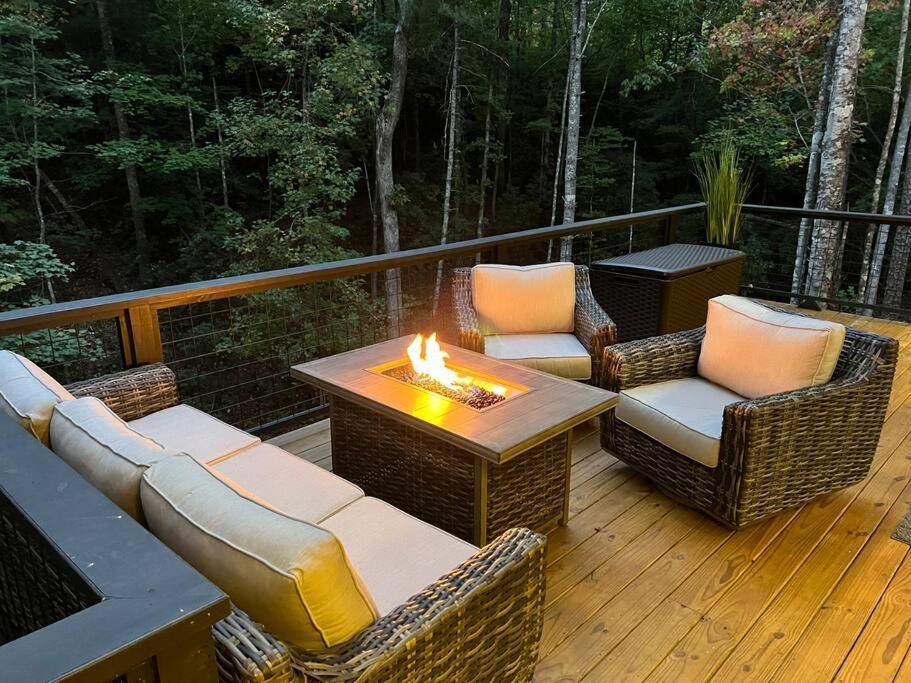 Вилла Modern Mountain Getaway With Hot Tub, Fire Pit Sautee Nacoochee Экстерьер фото