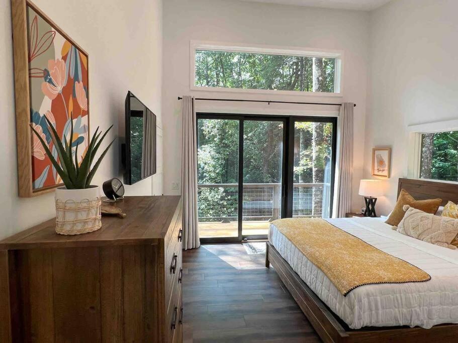Вилла Modern Mountain Getaway With Hot Tub, Fire Pit Sautee Nacoochee Экстерьер фото